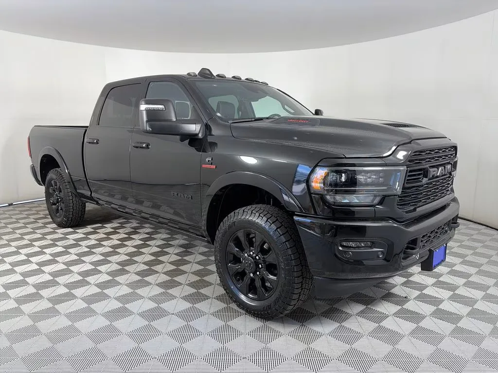2024 Ram 3500 Limited — thumbnail 2