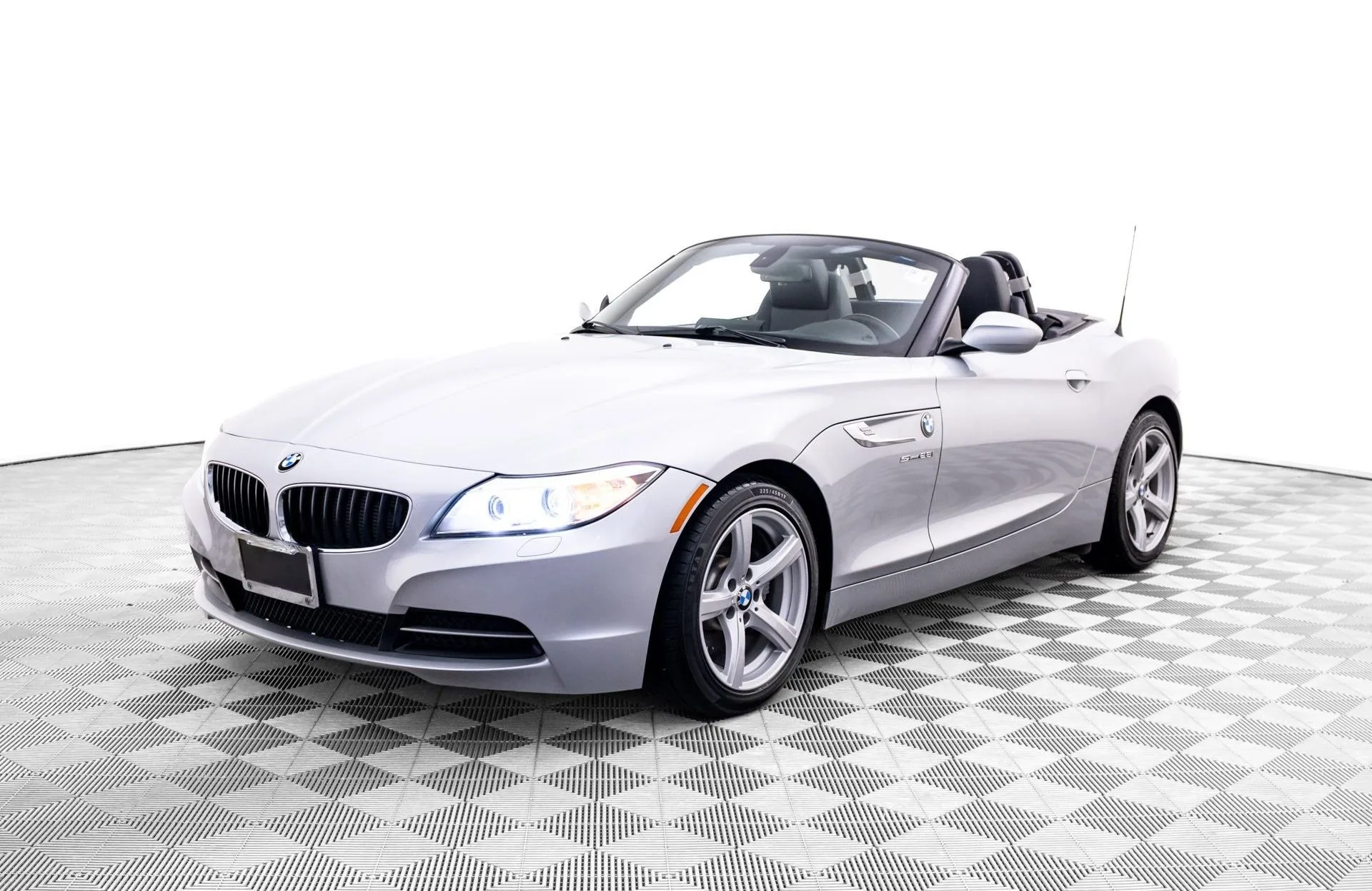 2016 BMW Z4  sDrive28i — photo 1