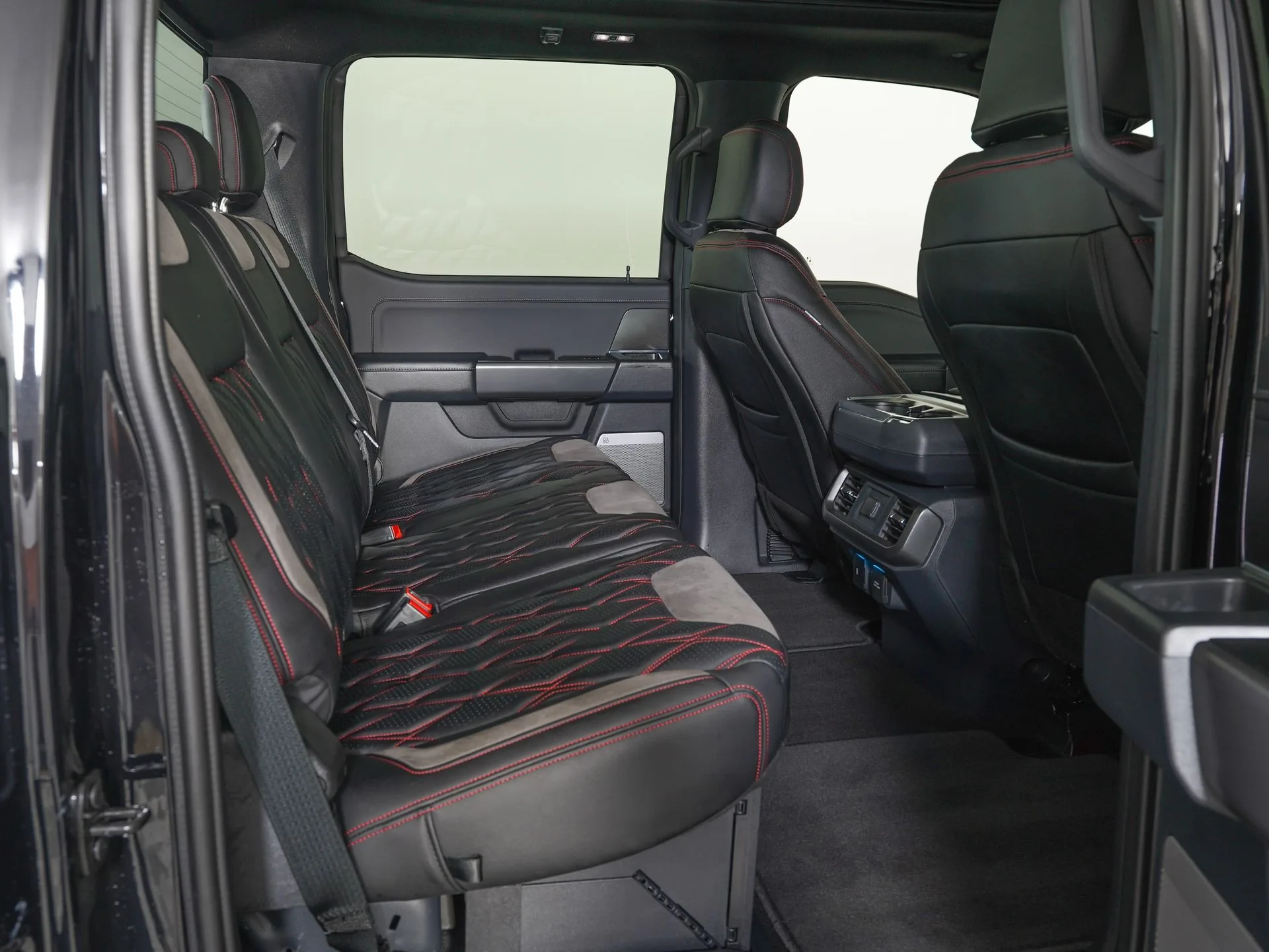 2024 Ford F-150 XLT — thumbnail 10