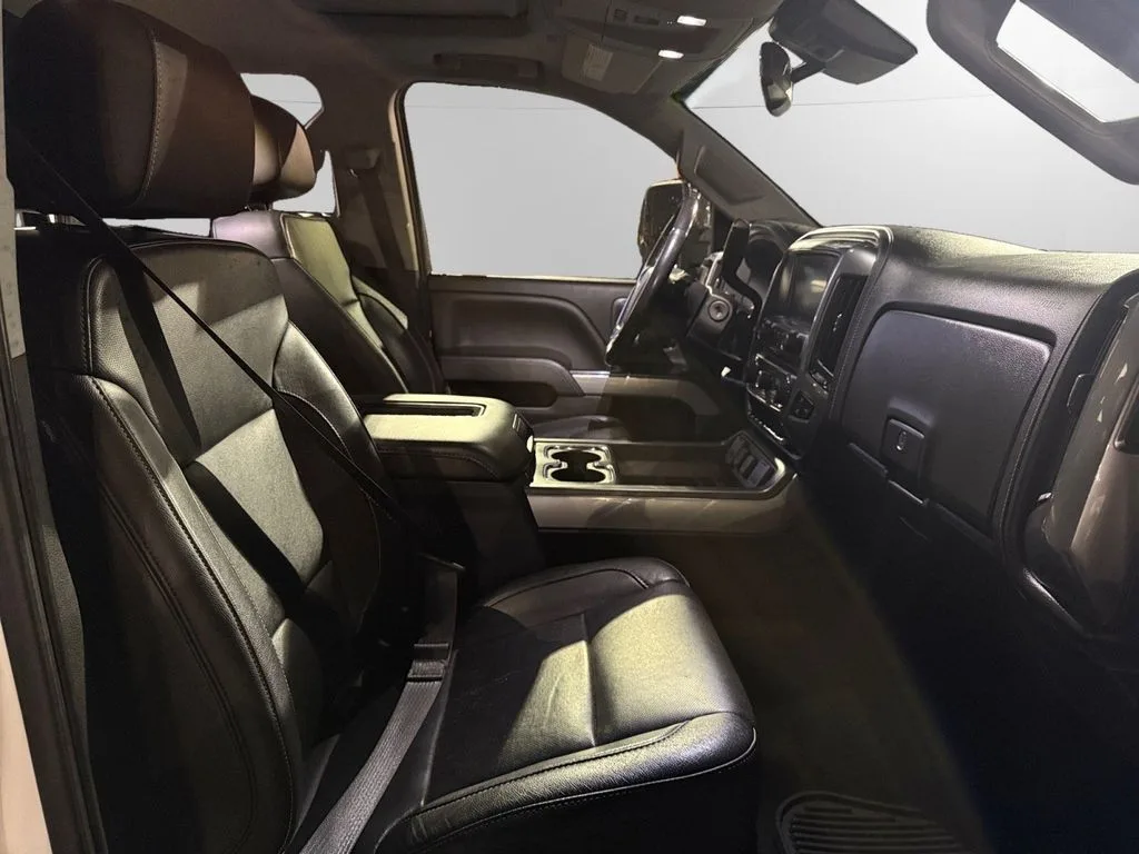 2018 Chevrolet Silverado 3500HD LTZ — thumbnail 10