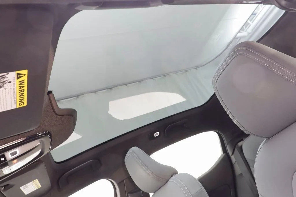 2023 Polestar 2 Long Range Dual Motor AWD — thumbnail 11