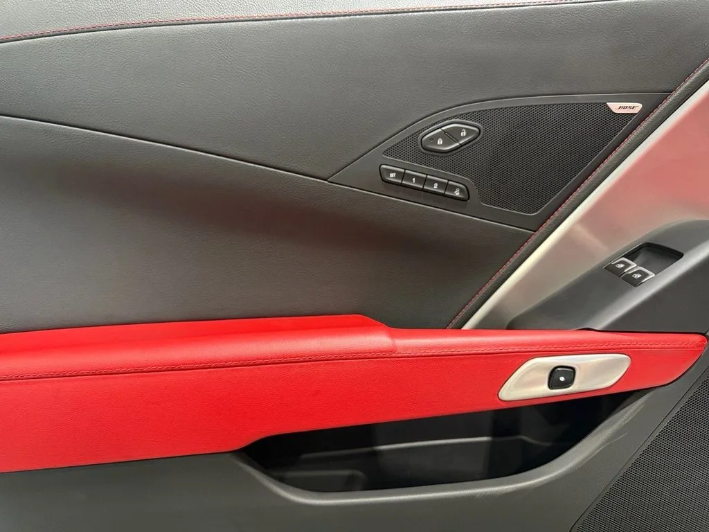 2016 Chevrolet Corvette Stingray Z51 — thumbnail 13