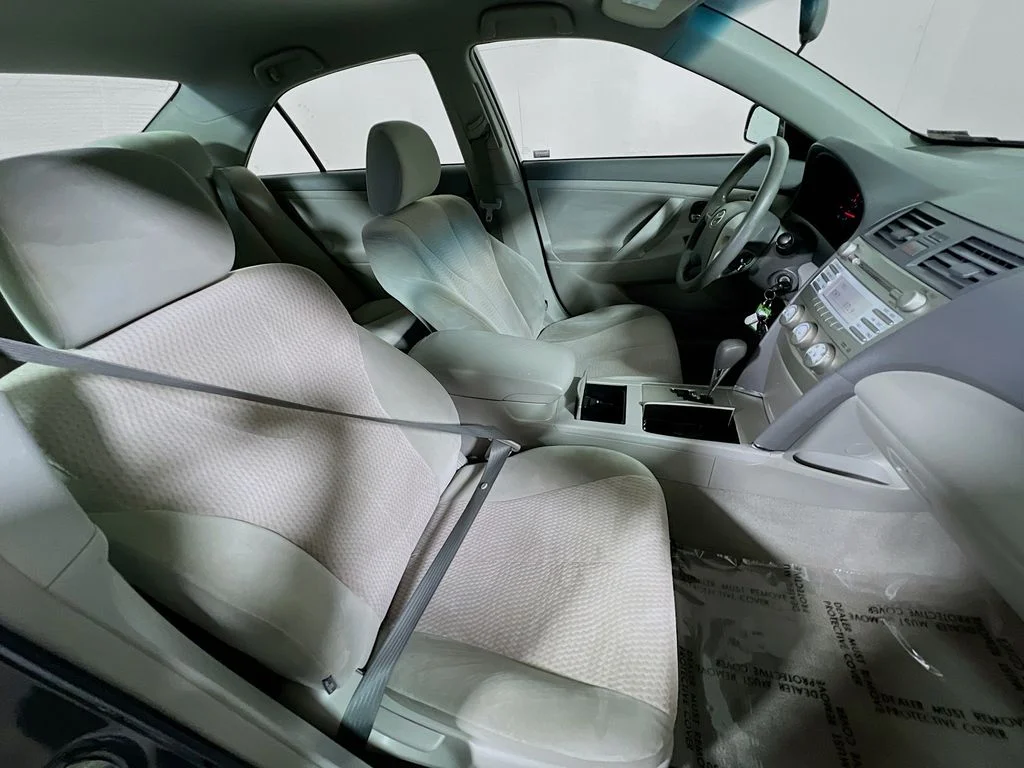 2011 Toyota Camry — thumbnail 14