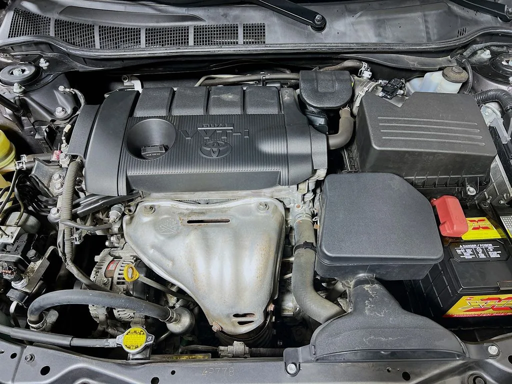 2011 Toyota Camry — thumbnail 15