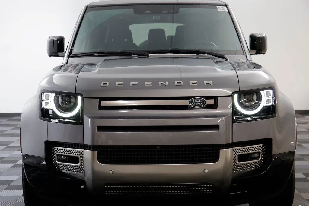 2023 Land Rover Defender 130 SE 4WD 4D Sport Utility — thumbnail 17