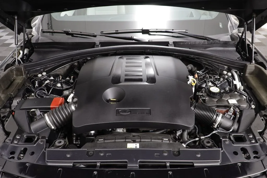 2023 Range Rover Velar HST 4WD 4D Sport Utility — thumbnail 18