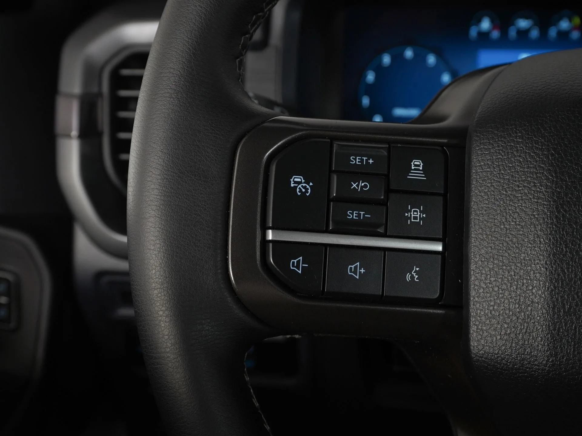 2024 Ford F-150 XLT — thumbnail 17
