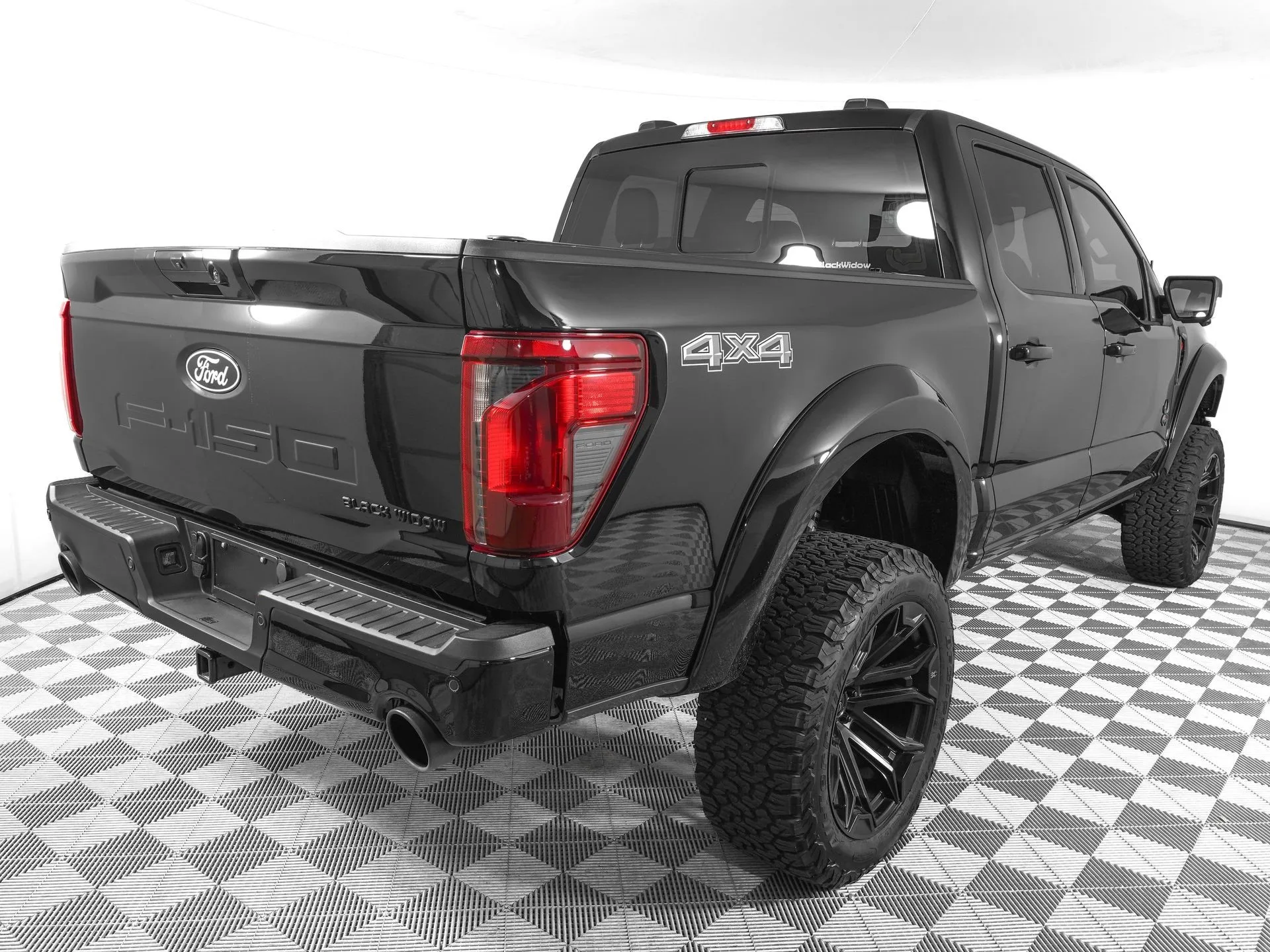 2024 Ford F-150 XLT — thumbnail 3