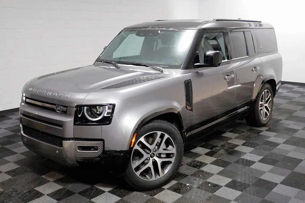 2023 Land Rover Defender 130 SE 4WD 4D Sport Utility — thumbnail 2