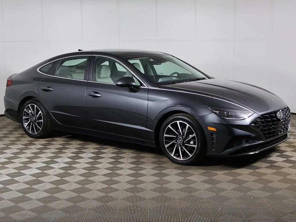 2023 HYUNDAI SONATA LIMITED FWD 4D SEDAN — thumbnail 2