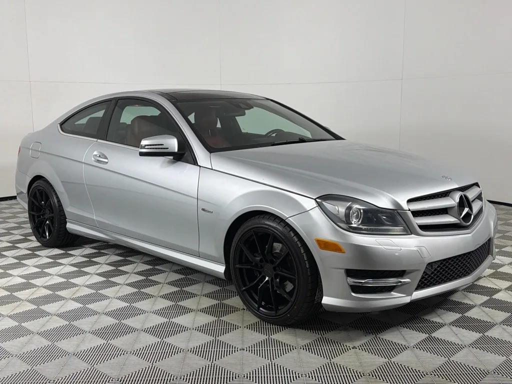 2012 Mercedes-Benz C-Class C250 — thumbnail 2