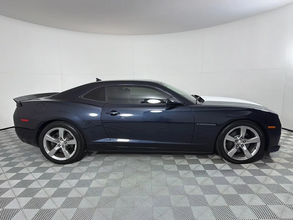 2013 Chevrolet Camaro 2SS — thumbnail 2