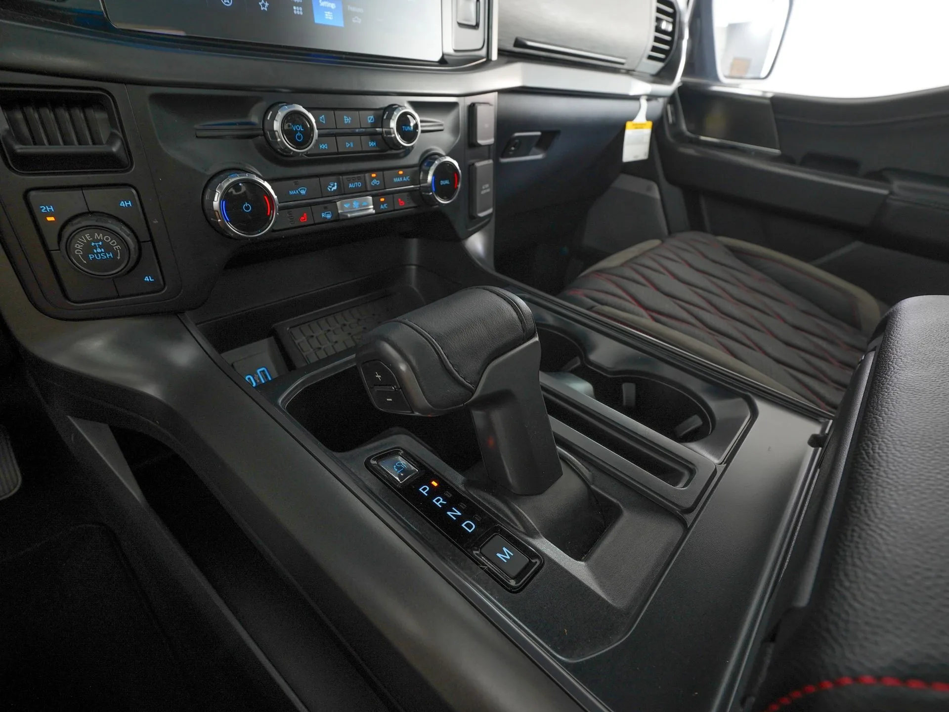 2024 Ford F-150 XLT — thumbnail 19
