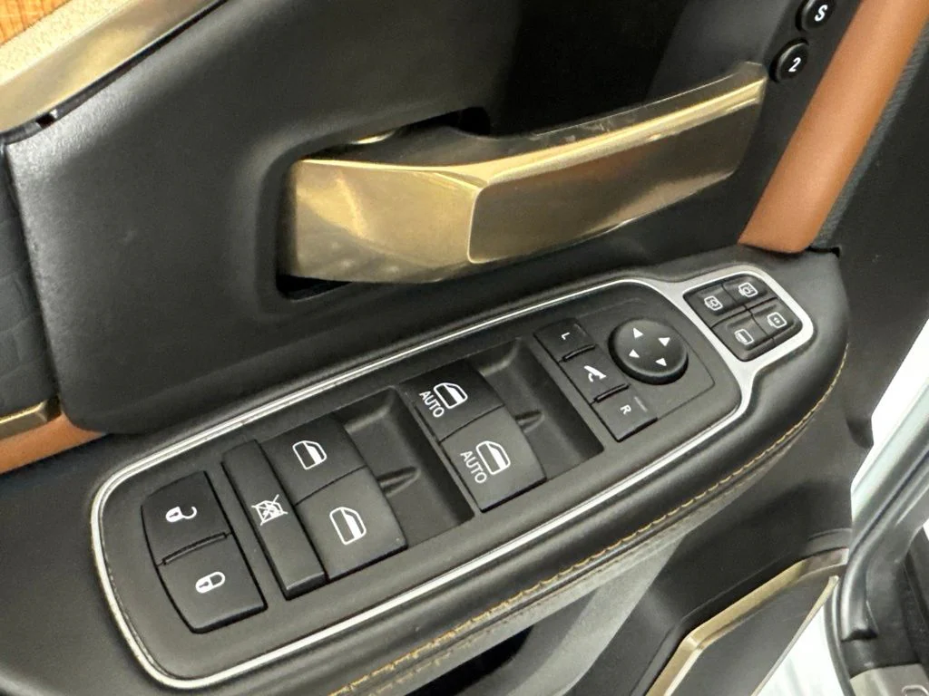 2024 Ram 3500 Longhorn — thumbnail 26