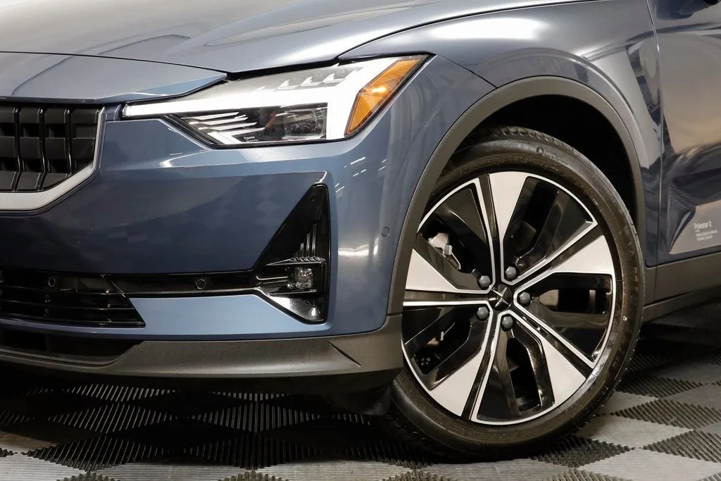 2023 Polestar 2 Long Range Dual Motor AWD — thumbnail 3