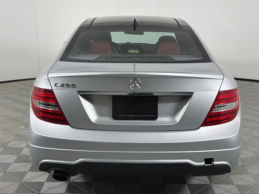 2012 Mercedes-Benz C-Class C250 — thumbnail 3