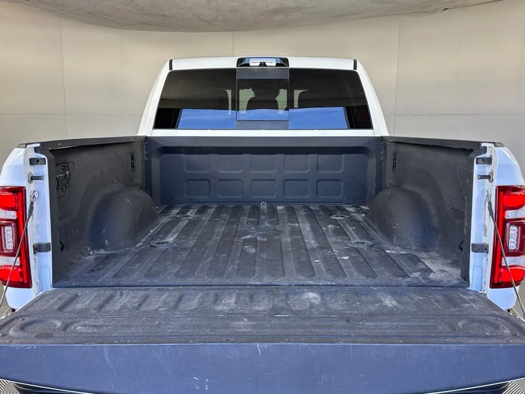 2024 Ram 3500 Longhorn — thumbnail 8