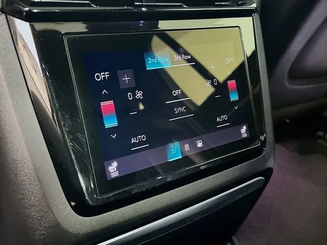 2025 Cadillac Escalade IQ Luxury 1 — thumbnail 17