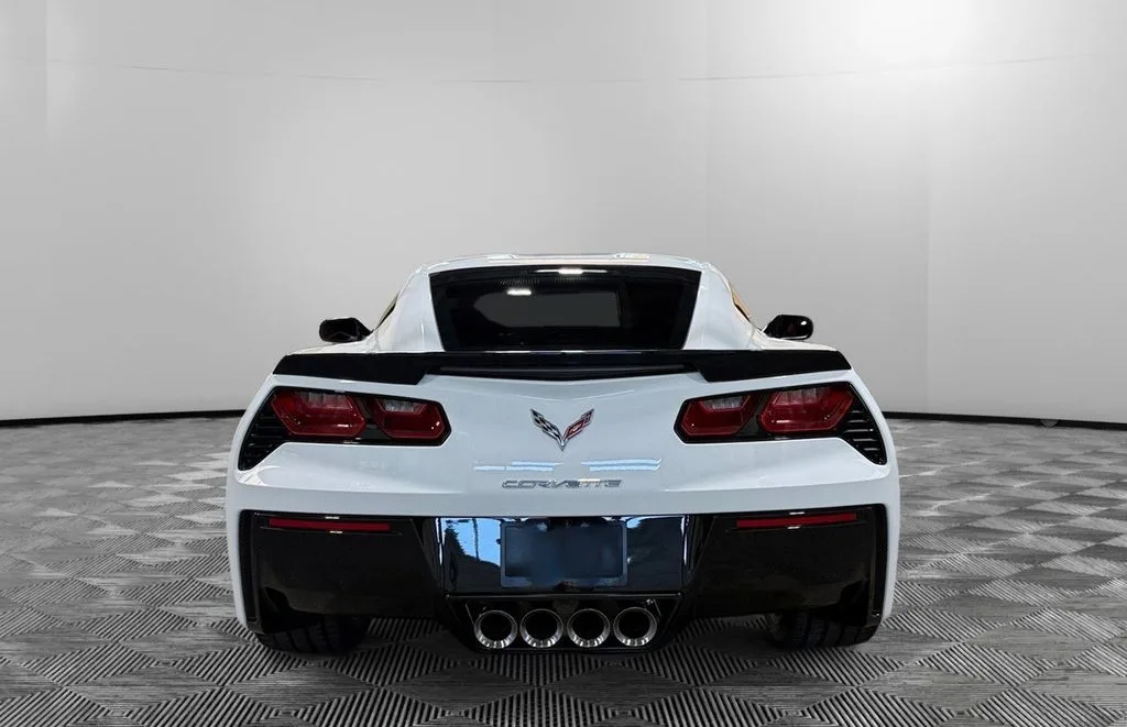 2016 Chevrolet Corvette Stingray Z51 — thumbnail 4