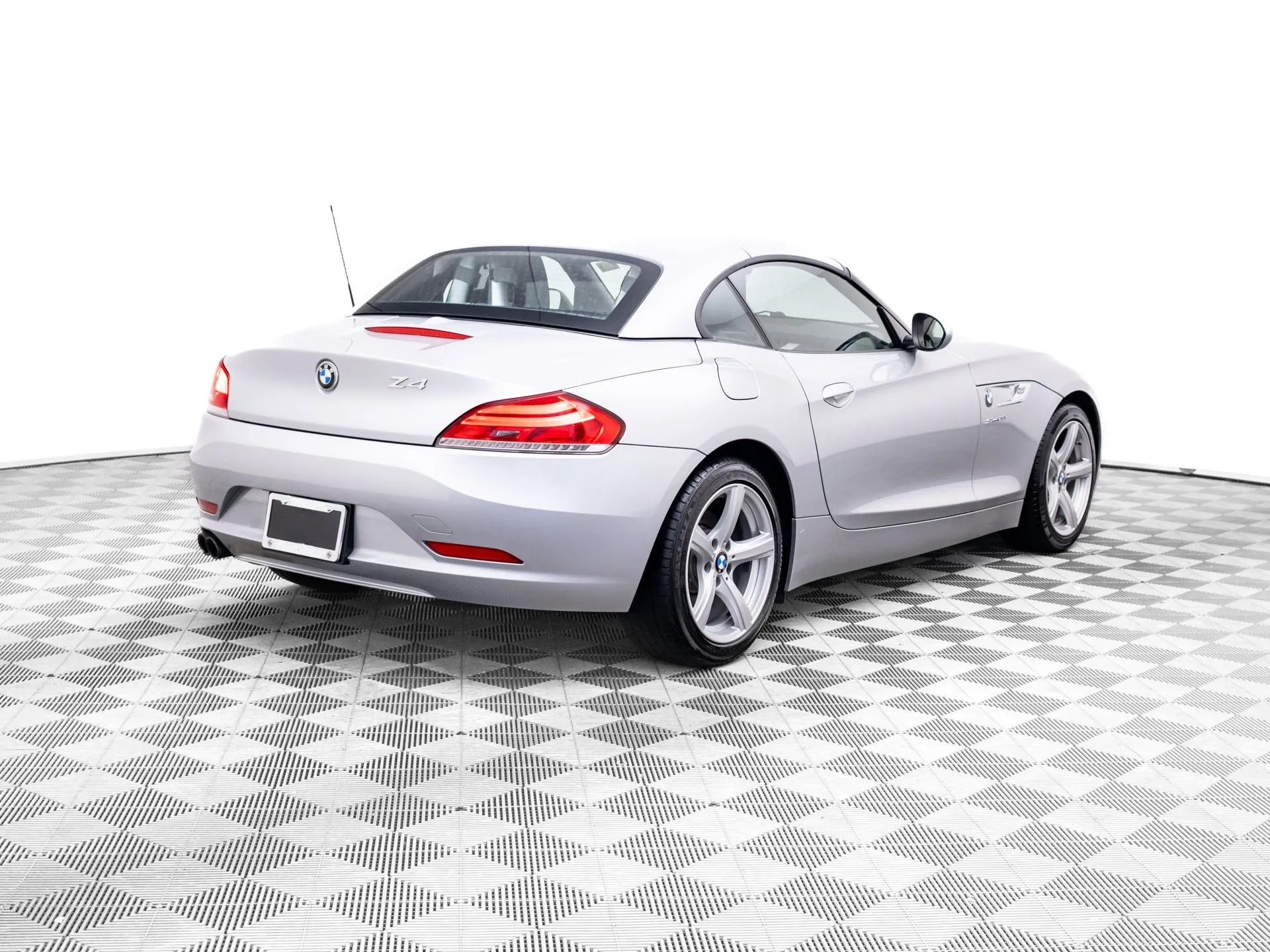 2016 BMW Z4  sDrive28i — thumbnail 4
