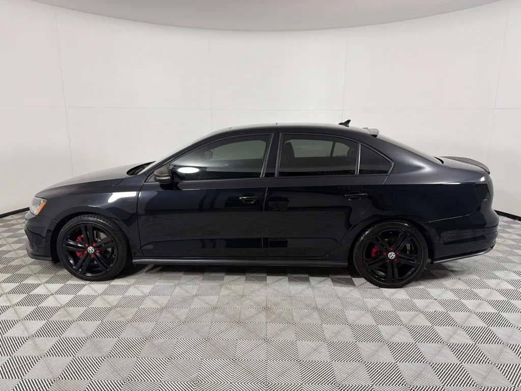 2017 Volkswagen Jetta GLI — thumbnail 3