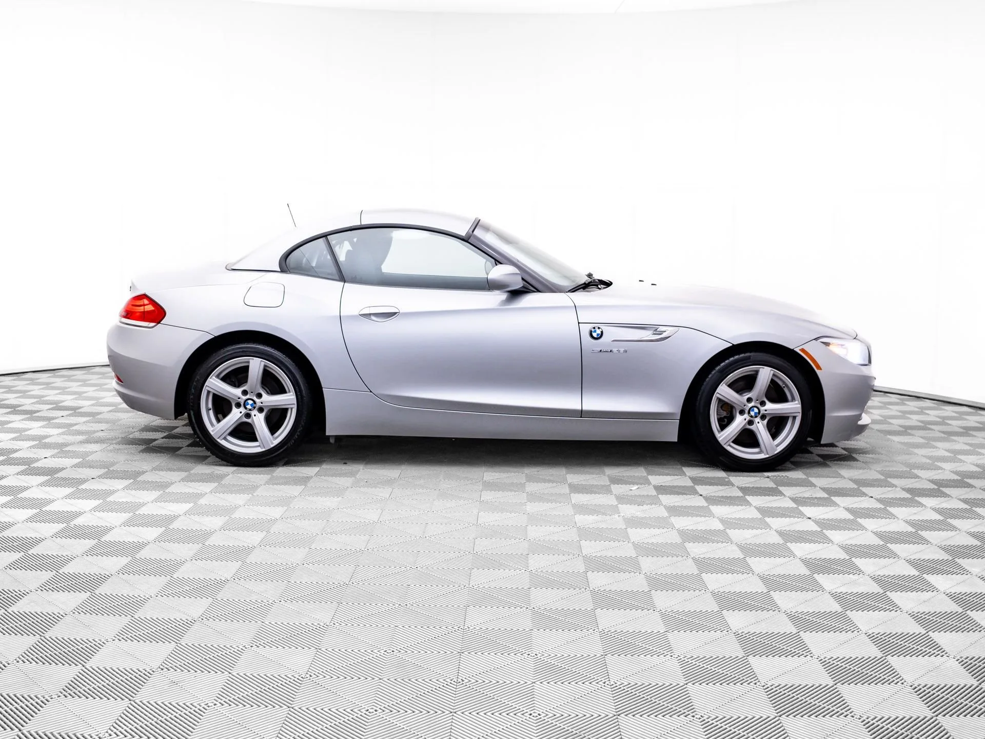 2016 BMW Z4  sDrive28i — thumbnail 5