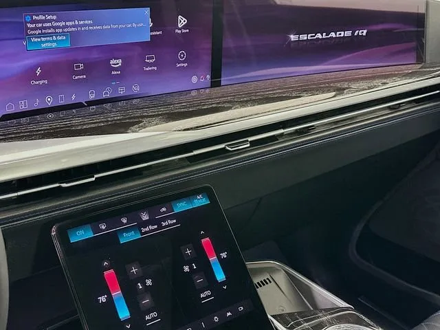 2025 Cadillac Escalade IQ Luxury 1 — thumbnail 9
