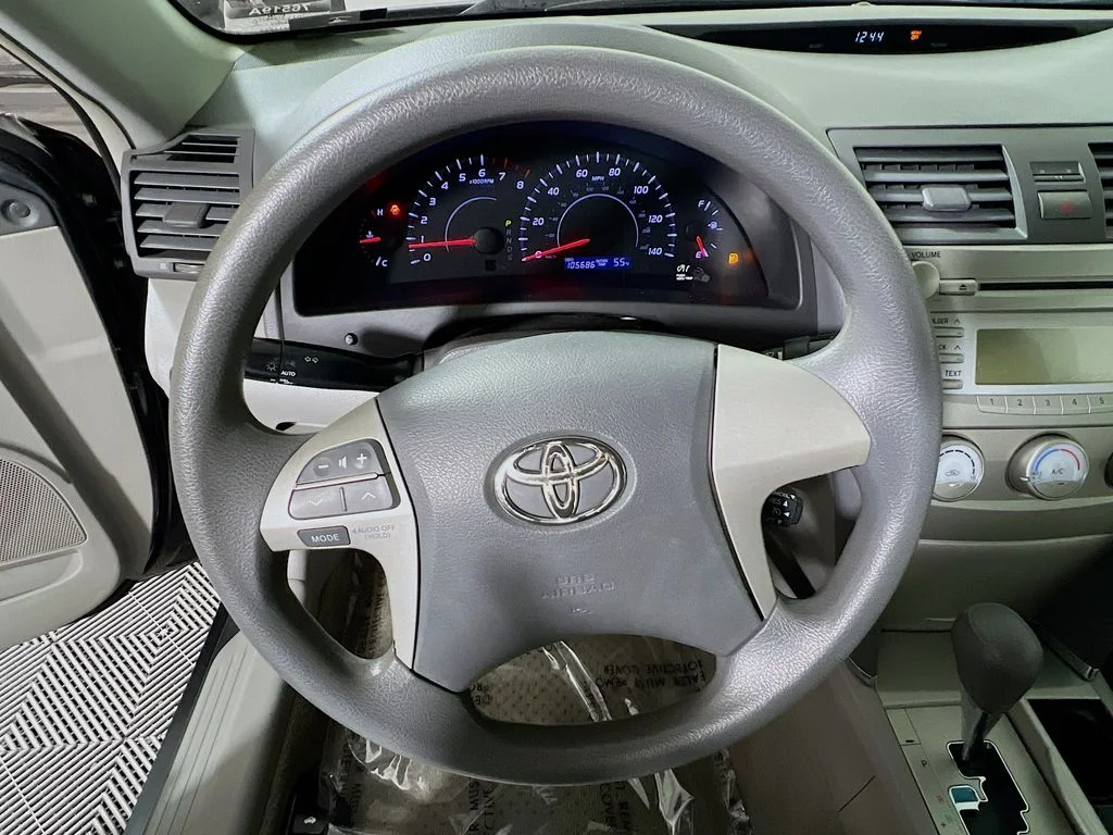 2011 Toyota Camry — thumbnail 9